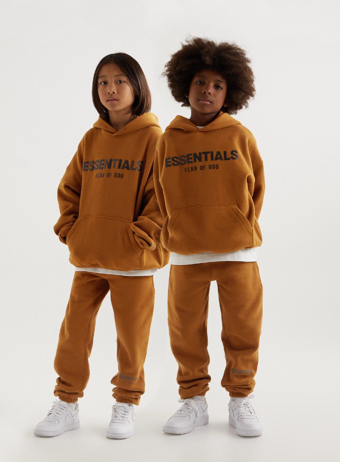 SPARK™ VIRAL ESSENTIALS KIDS HOODIE + FREE SWEATPANTS (LIMITED TIME OFFER)