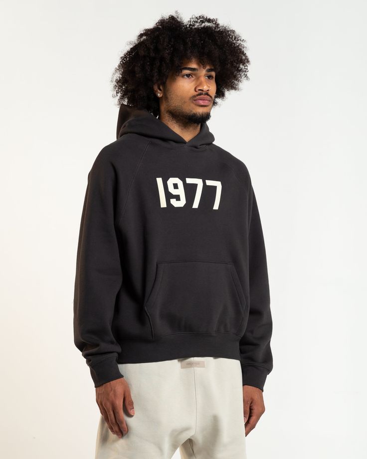 SPARK™ 1977 ESSENTIALS HOODIE + FREE SWEATPANTS (LIMITED TIME OFFER)