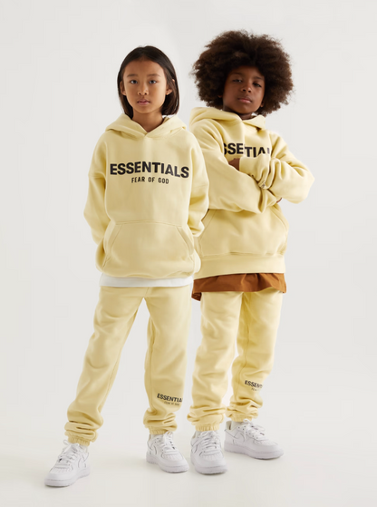 SPARK™ VIRAL ESSENTIALS KIDS HOODIE + FREE SWEATPANTS (LIMITED TIME OFFER)