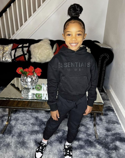 SPARK™ VIRAL ESSENTIALS KIDS HOODIE + FREE SWEATPANTS (LIMITED TIME OFFER)